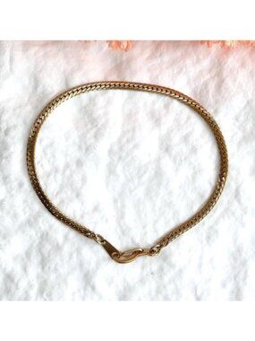 Gold Toned Herringbone Chain Minimalist 80's Vintage Bracelet